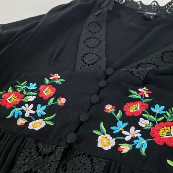 Boho Floral Embroidery Duster Kimono Womens M Black Buttoned Waist Peasant Lace - Picture 8 of 10